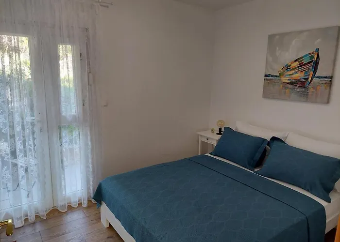 Bella Vista * Komarna